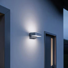 Load image into Gallery viewer, Sensor-switched LED outdoor light, L810 LED iHF Connect
